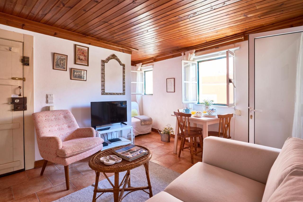 Light Filled Apartment Near Chiado, By Timecooler 리스본 외부 사진